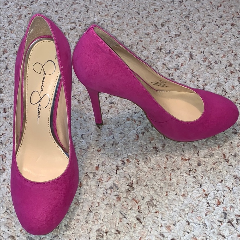 Jessica Simpson Magenta heels Size 7